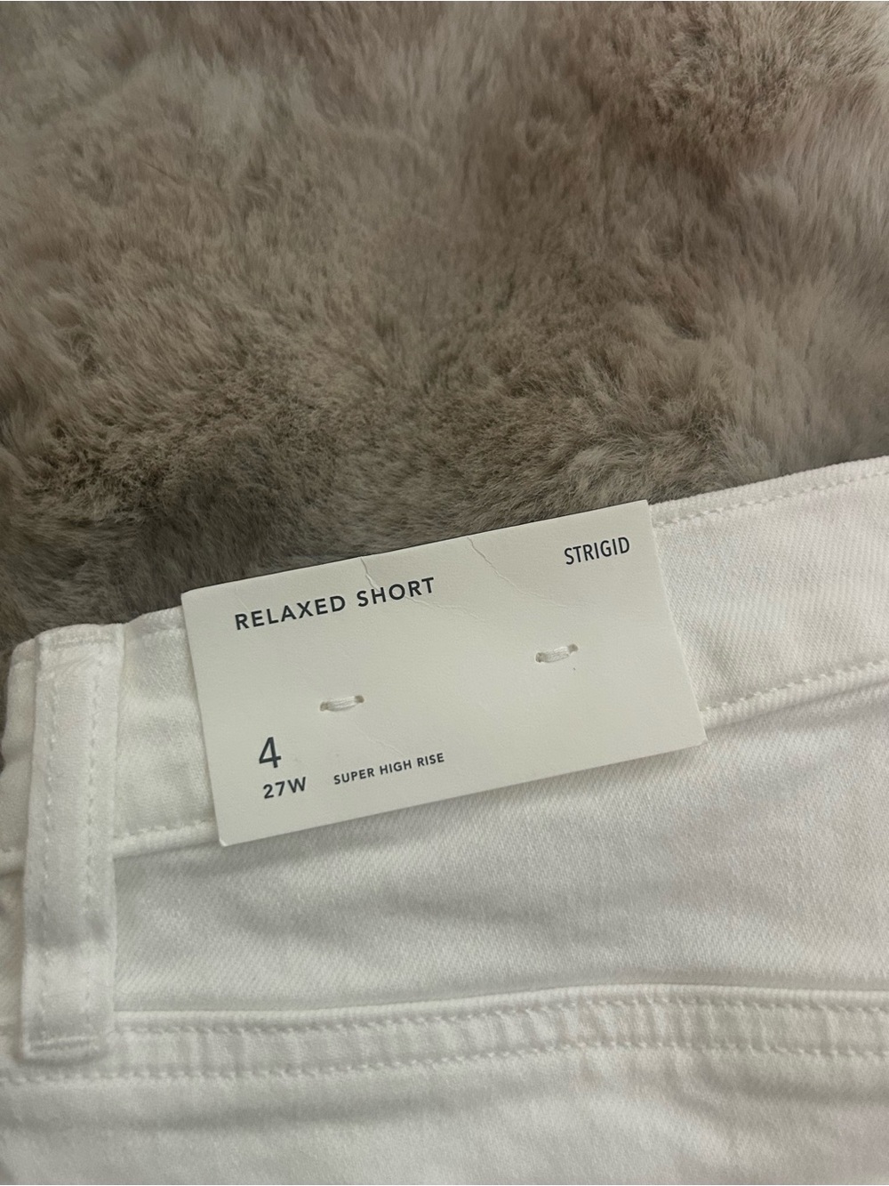 NWT AE White Strigid Relaxed Women's Shorts - Picture 5 of 10